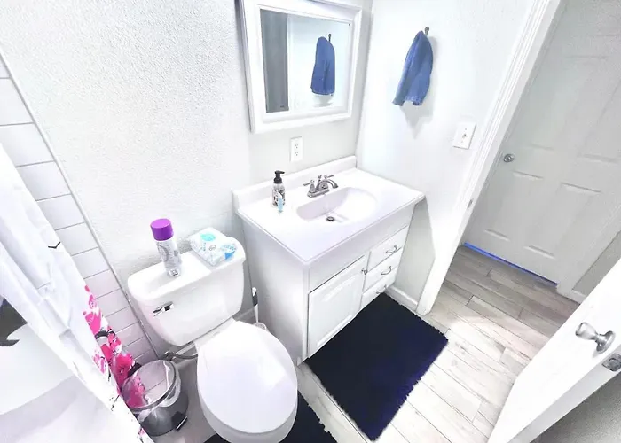 Unity House - 2 In Shared Hébergement de vacances